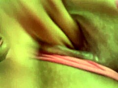 Deixei minha bucetinha pingando pra você gozar dentro 😍💦👅