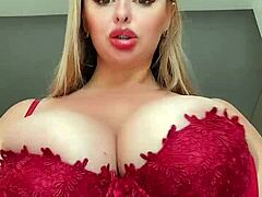 Big Natural Wet Tits Bounce and Shake on Juicy Boobs