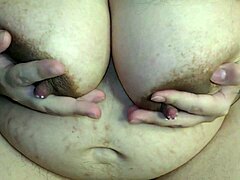 lactating milf fingers hairy pussy craves creampie 😍💦🥛