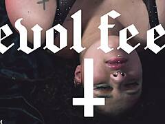 curvy latina babes 😍👅 worshipping feet n magic wand vibes