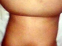 on all fours in hotel popping my juicy ass up 🍑😈