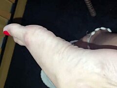 Exhibitionist Latina Milf Fingers Pussy Solo on Balcony Casting