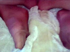 geile oma nylon toes fun with young cock close up 😘👅