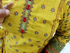 boss ki wife ghar pe tight chudai with hindi moans