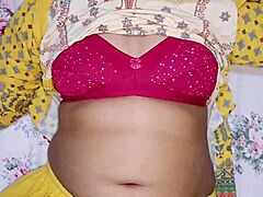 boss ki wife ghar pe tight chudai with hindi moans