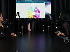 safada gótica gives sloppy blowjob and gets tits sucked hard