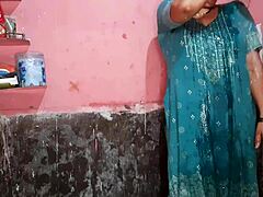 Nangi wife flashes clean pussy big boobs bathroom