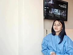 uniformada en consultorio me da mamada épica 😍!! voy a llegar mil veces paciente fiel déjame agarrar más tu coño 🔥🔥