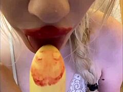 Sexy Elza Kom's Sweet Dance Turns Hot