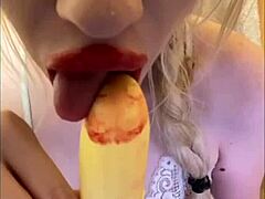 Sexy Elza Kom's Sweet Dance Turns Hot