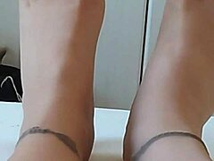 feet in pantyhose seek devoted lovers close-up