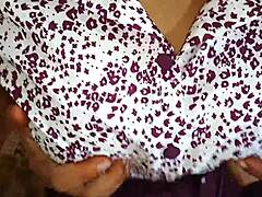WOW! INDIAN COLLEGE GIRL FINGERED HARD BY DESI BIG COCK BOYFRIEND!