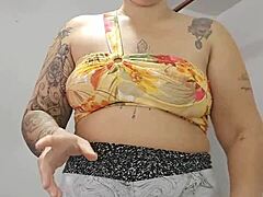 she shoves shorts deep into her pussy for that perfect split