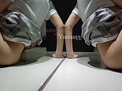 la coji con su uniforme de escuela tan rico