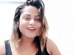 naughty indian babe shakes big tits and ass in sexy dance 😈🍑