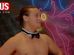 Jerkaoke eliza ibarra sucks jay romero's cock 😏🍆