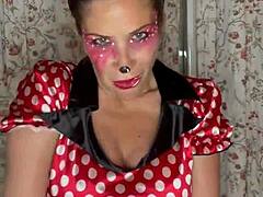 Milf Brutally Wrecks Pussy with XXXL Dildo Webcam Solo