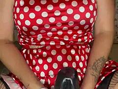 Milf Brutally Wrecks Pussy with XXXL Dildo Webcam Solo