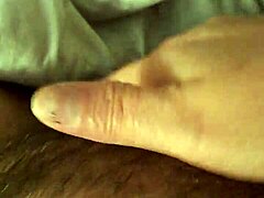 i cant stop touchin my hairy mature mom pussy while playin this piano