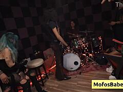 sound engineer loses it to nia bleu's wet tits and blowjob slurp
