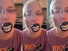 wanna feel my vampire teeth on your lollipop through glasses?