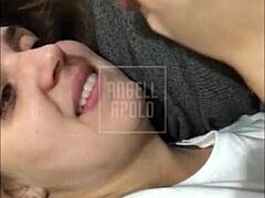meio-irmão consoling his upset meia-irmã colegial... ends up fuckin her good uhmm