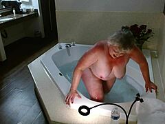dawnskye1962 hotel jacuzzi joi... update 125-127 sep 08... so horny!