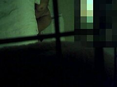 Hidden Cam erwischt Stiefmutter bei prallen Ohmibod-Titten-Orgasmus 😍🔥