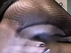 Ebony emo shemale tavaius deshawn strokes solo anal tease