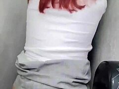mexicana caliente me coje duro en el baño con desconocido... ay qué rico