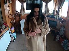 Golden Dress Deep Blowjob Freezer