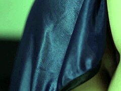 cewek indo pantat super montok gak pakai celana dalam tiba tiba kemasukan kontol gede bokep indo terbaru