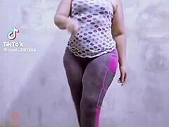 Calcinha marcando na coroa