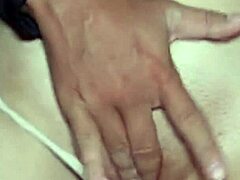 Me follo a la niñera de mi hermano full anal casero