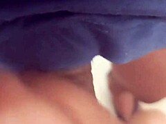 entre en el baño donde estaba mi hermanastra al principio se mostro tímida pero luego me demostró ser una puta que le encanta coger