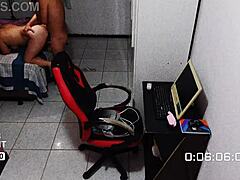 casada traindo o marido com vizinho da casa ao lado