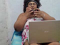 madrasta squirts hard on computer and takes cum in mouth