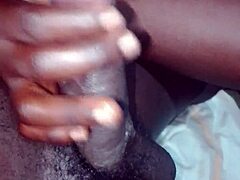 Jai Aid Ma Petite Amie Chate Mouille A Se Mastuber