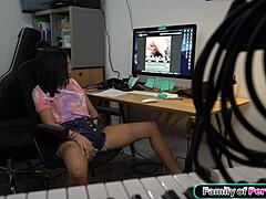 whats your hand doing in there stepsis