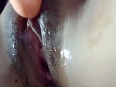 bunda belum puas lanjut pakai dildo