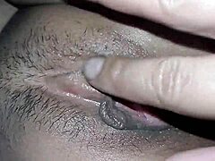 xxx hijastra virgen se deja tocar de lado mientras vemos tv