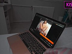 Beau-fils séduit sa belle-maman pour une branlette au lit et plus