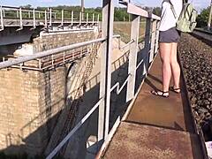 volevamo scopare sul treno con pompino succhiante e piegata per fottere ma uh quasi ci beccavano gli altri... amatoriali homemade ragazza della porta accanto in sesso 1on1!!