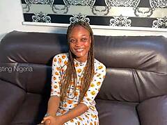 Petite Africaine amatrice salope petits seins casting maison horny