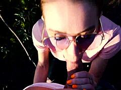 公園で中出し後のパンツ上げ！小柄少女お尻突き出してバック！