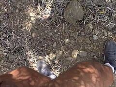 Amateur fransk MILF knullet ute hårete fitte creampie offentlig swinger kuckold sprut