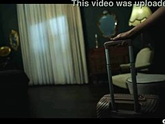 Grote tieten brunette jaagt Japanse BBW in hotel