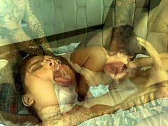شرموطة برازيلية تأخذ مزدوج طيز من أزبار كبيرة بدون إكسترا 😈💦