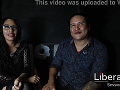 Femme défoncée par pote pendant cocu mari mate