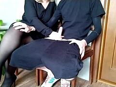 MILF fantasme risqué bas nylon chatte juteuse pilonnée grosse bite